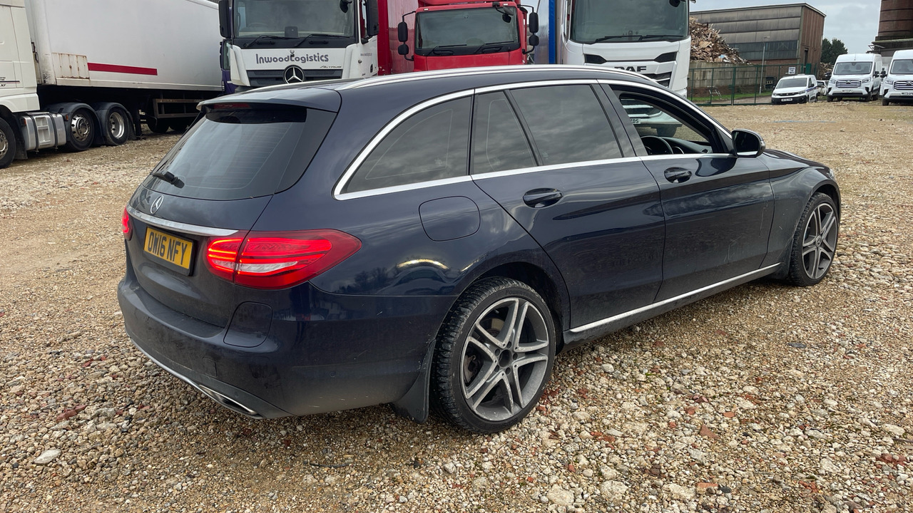 MERCEDES-BENZ C350 - Kombi: obrázok 4 MERCEDES-BENZ C350 - Kombi: obrázok 4