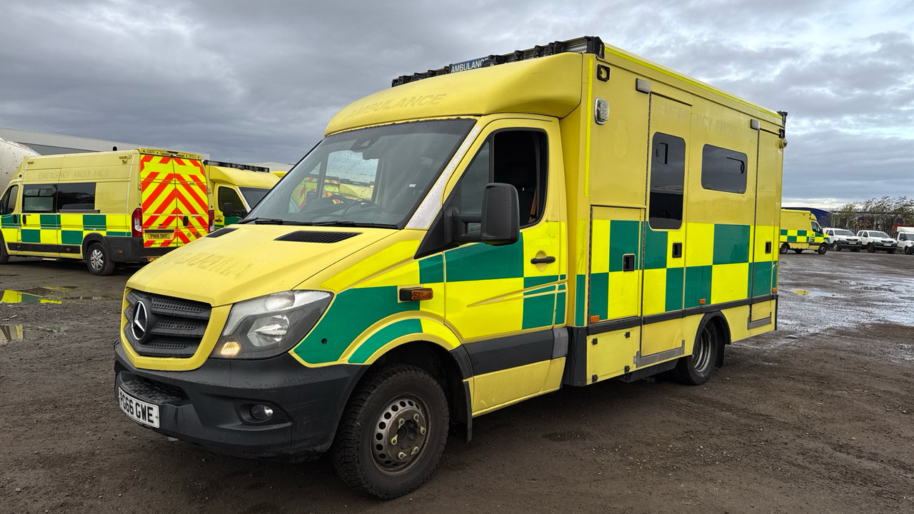 MERCEDES-BENZ SPRINTER 519 CDI - Sanitka: obrázok 2 MERCEDES-BENZ SPRINTER 519 CDI - Sanitka: obrázok 2