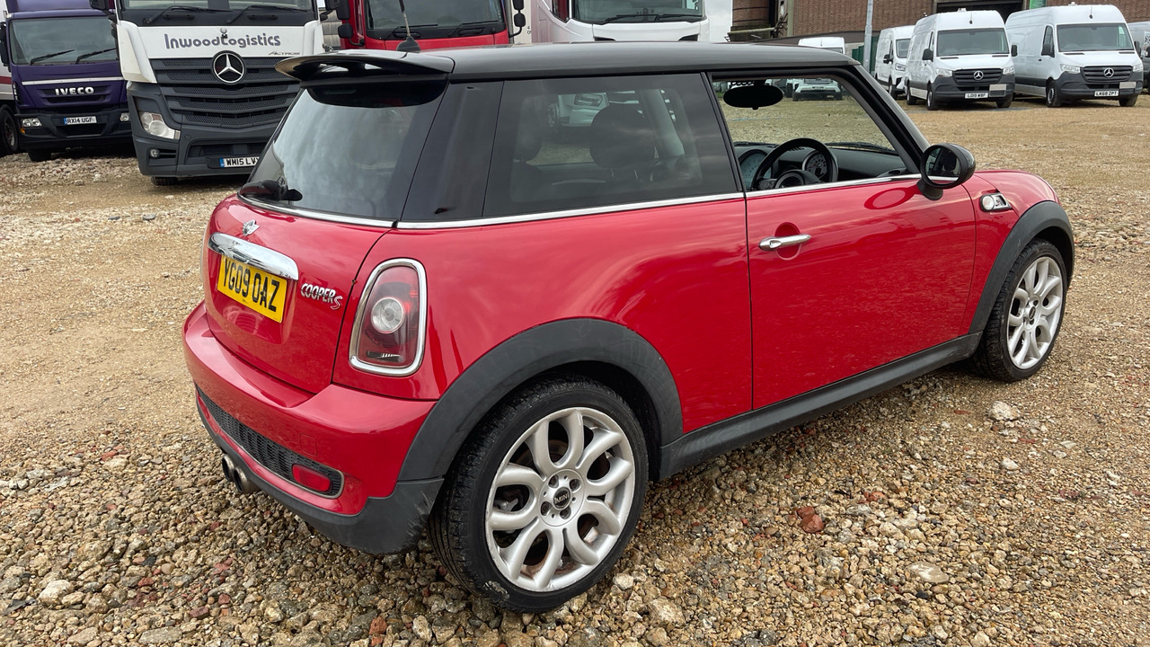 MINI COOPER COOPER S - Hatchback: obrázok 4 MINI COOPER COOPER S - Hatchback: obrázok 4