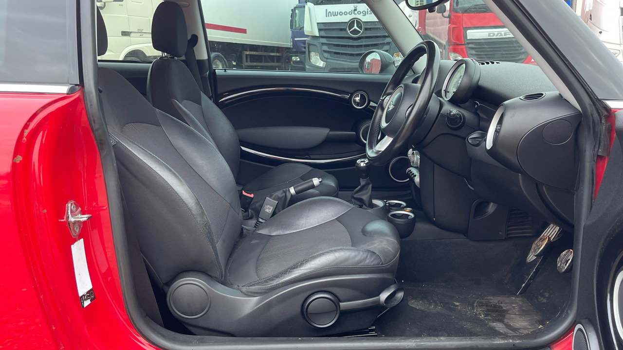 MINI COOPER COOPER S - Hatchback: obrázok 5 MINI COOPER COOPER S - Hatchback: obrázok 5