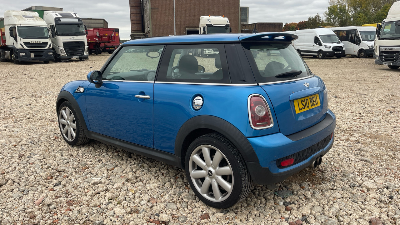 MINI COOPER S 1.6 - Hatchback: obrázok 3 MINI COOPER S 1.6 - Hatchback: obrázok 3