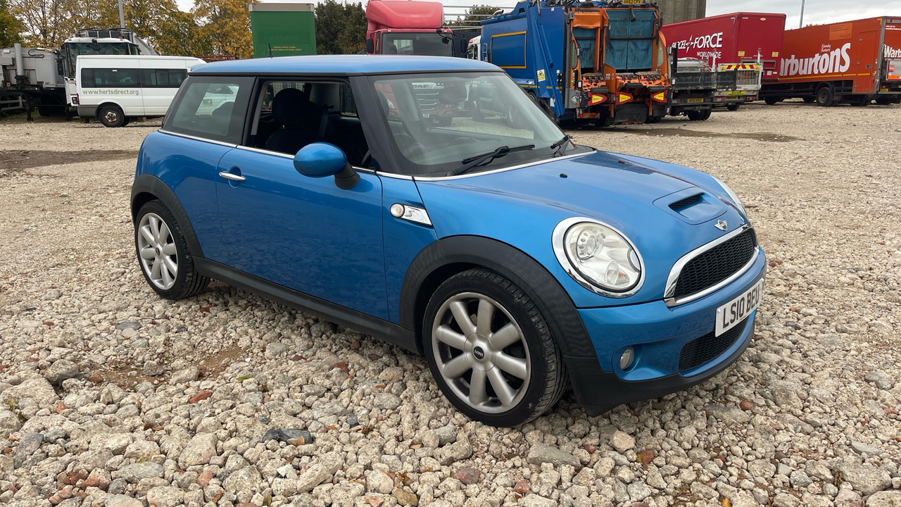 MINI COOPER S 1.6 - Hatchback: obrázok 1 MINI COOPER S 1.6 - Hatchback: obrázok 1