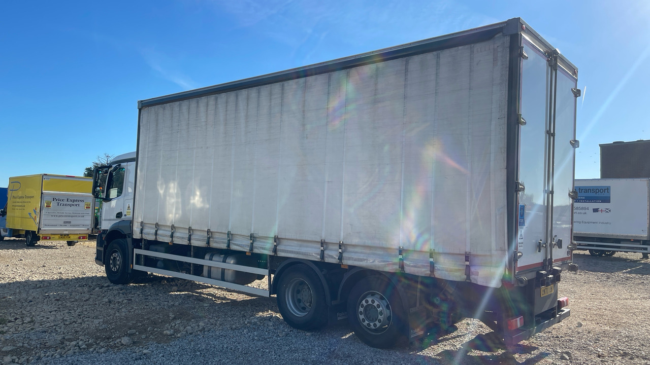 Mercedes-Benz Antos - Plachtové nákladné vozidlo: obrázok 3 Mercedes-Benz Antos - Plachtové nákladné vozidlo: obrázok 3
