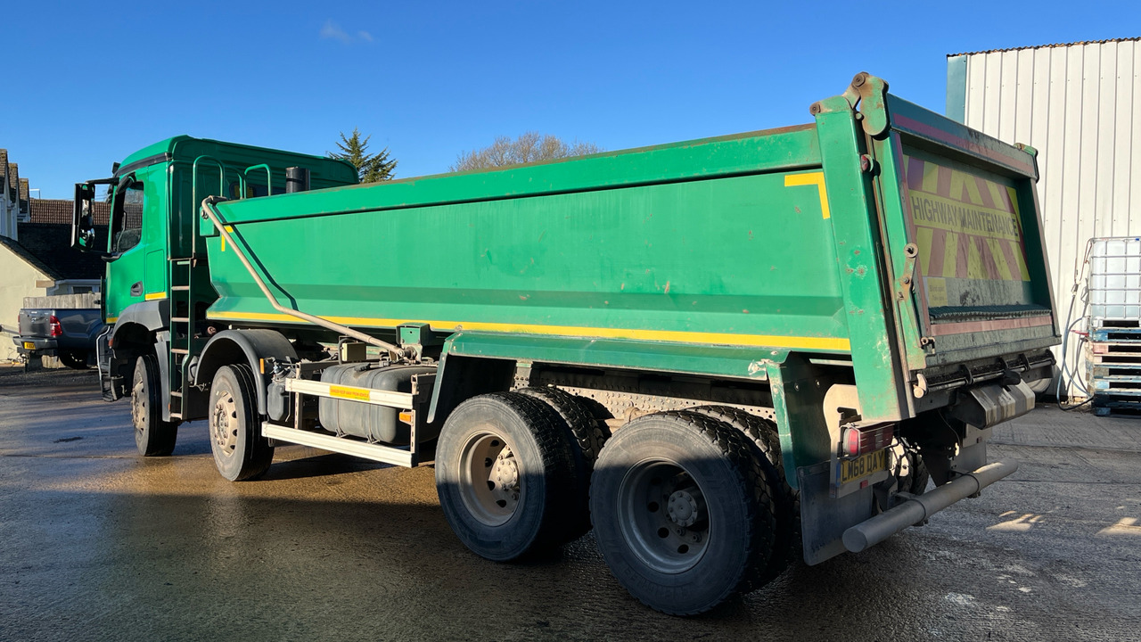 Mercedes-Benz Arocs 3240 - Sklápač: obrázok 3 Mercedes-Benz Arocs 3240 - Sklápač: obrázok 3