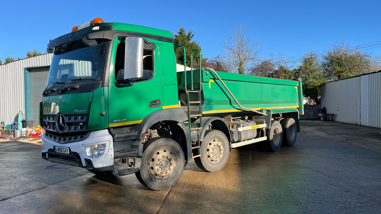 Mercedes-Benz Arocs 3240 - Sklápač: obrázok 2 Mercedes-Benz Arocs 3240 - Sklápač: obrázok 2