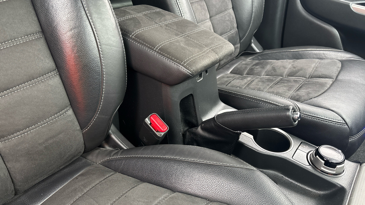 Pick-up, Dodávkа s dvojitou kabínou Mitsubishi L200 DI-D 2.3 Barbarian X 150PS: obrázok 26 Pick-up, Dodávkа s dvojitou kabínou Mitsubishi L200 DI-D 2.3 Barbarian X 150PS: obrázok 26