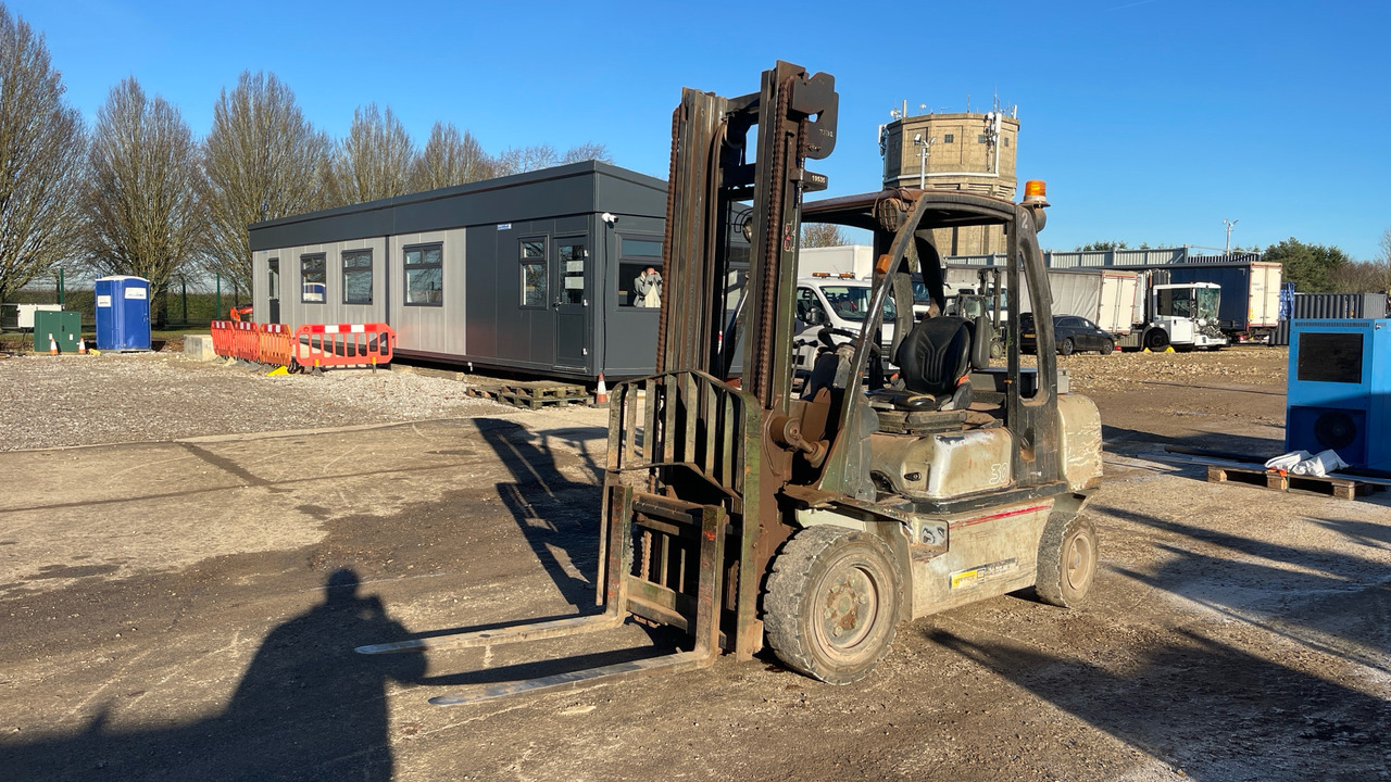 NISSAN G1D2A30Q - Dieselový vysokozdvižný vozík: obrázok 1 NISSAN G1D2A30Q - Dieselový vysokozdvižný vozík: obrázok 1