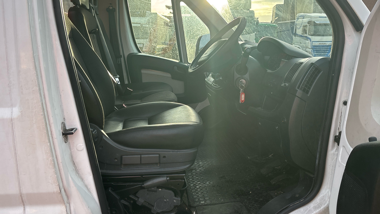 PEUGEOT BOXER 335 2.0 BLUEHDI 130PS PLUS - Dodávka sklápač: obrázok 5 PEUGEOT BOXER 335 2.0 BLUEHDI 130PS PLUS - Dodávka sklápač: obrázok 5