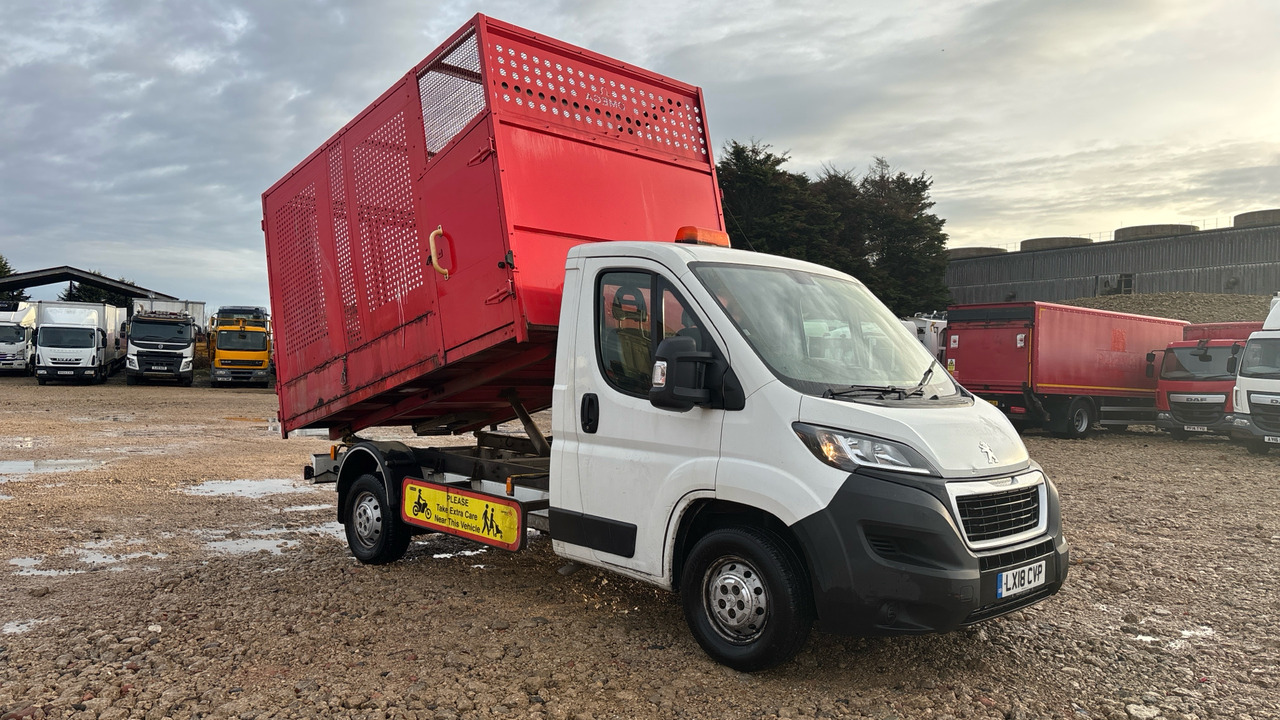 PEUGEOT BOXER 335 2.0 BLUEHDI 130PS PLUS - Dodávka sklápač: obrázok 1 PEUGEOT BOXER 335 2.0 BLUEHDI 130PS PLUS - Dodávka sklápač: obrázok 1