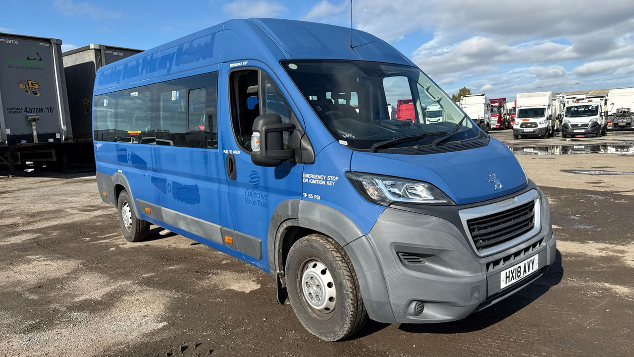 PEUGEOT BOXER 440 2.0 BlueHDi 130ps - Minibus, Mikrobus: obrázok 1 PEUGEOT BOXER 440 2.0 BlueHDi 130ps - Minibus, Mikrobus: obrázok 1