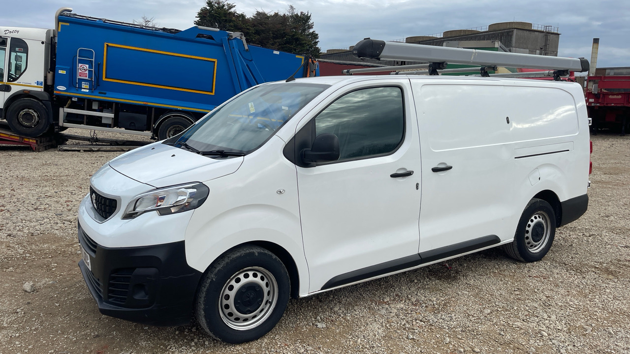 PEUGEOT EXPERT PROFESSIONAL 1200 1.5 BLUE HDI 100PS - Malá dodávka: obrázok 2 PEUGEOT EXPERT PROFESSIONAL 1200 1.5 BLUE HDI 100PS - Malá dodávka: obrázok 2