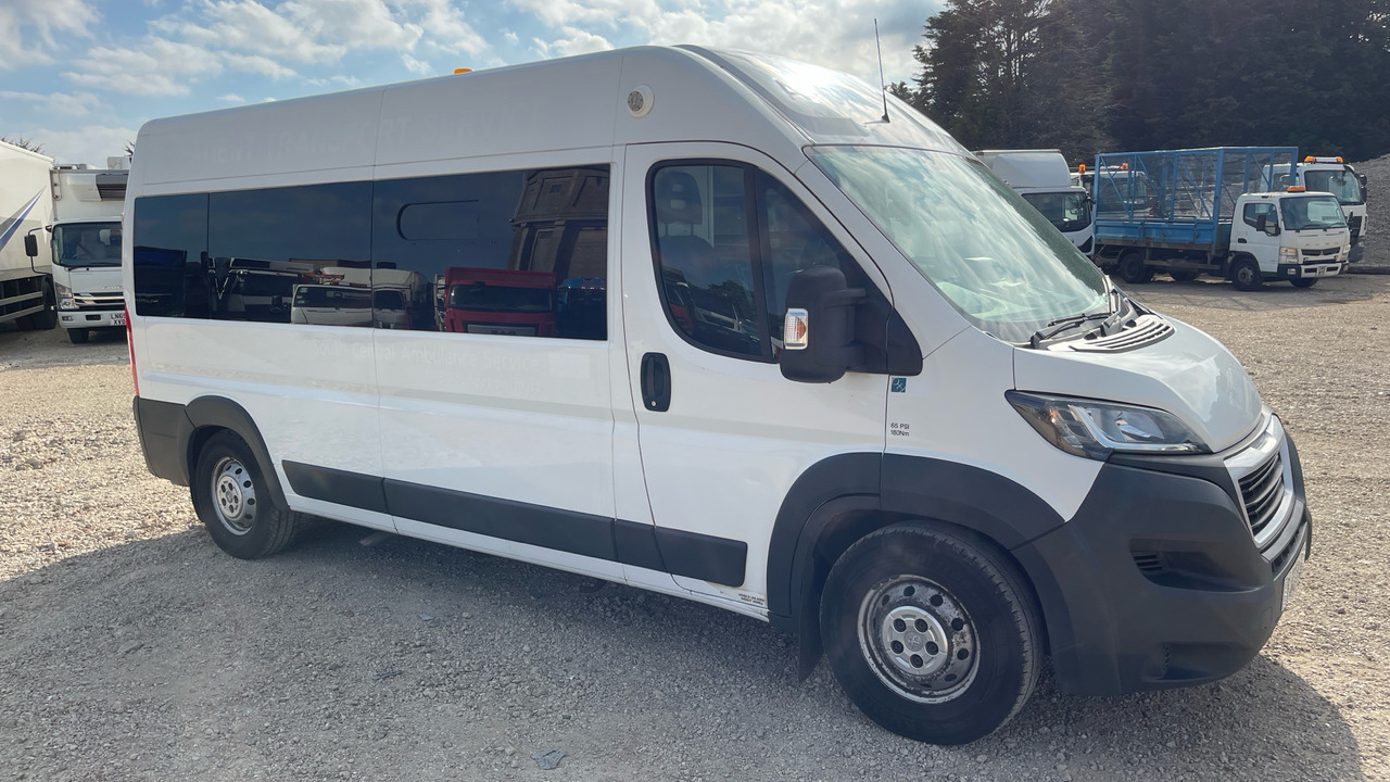 Peugeot Boxer 2.0 BLUE HDI 130PS - Sanitka: obrázok 1 Peugeot Boxer 2.0 BLUE HDI 130PS - Sanitka: obrázok 1