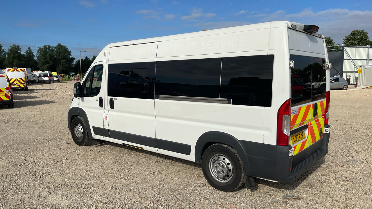 Peugeot Boxer 2.0 BLUE HDI 130PS - Sanitka: obrázok 3 Peugeot Boxer 2.0 BLUE HDI 130PS - Sanitka: obrázok 3