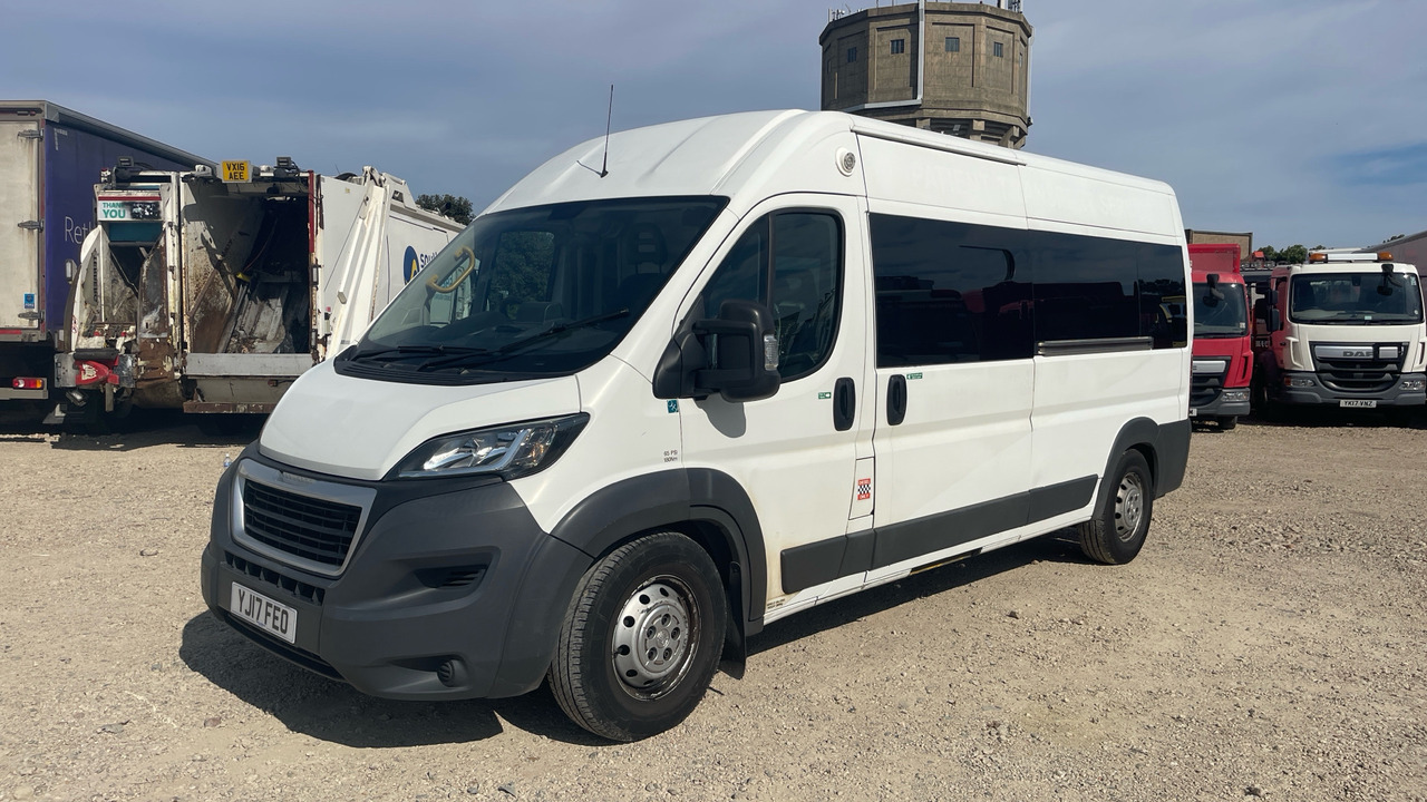 Peugeot Boxer 435 2.0 BLUE HDI 130PS - Sanitka: obrázok 2 Peugeot Boxer 435 2.0 BLUE HDI 130PS - Sanitka: obrázok 2