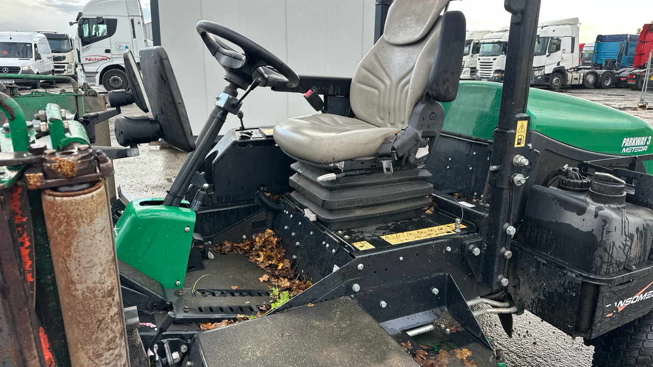 RANSOMES PARKWAY 3 METEOR - Záhradná kosačka: obrázok 5 RANSOMES PARKWAY 3 METEOR - Záhradná kosačka: obrázok 5