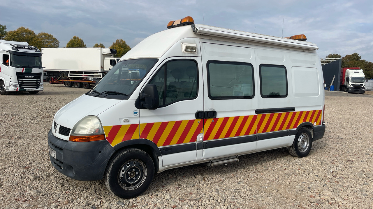 RENAULT MASTER 35 2.5 DCI 100PS - Furgon, Komunálne/ Špeciálne stroje: obrázok 2 RENAULT MASTER 35 2.5 DCI 100PS - Furgon, Komunálne/ Špeciálne stroje: obrázok 2