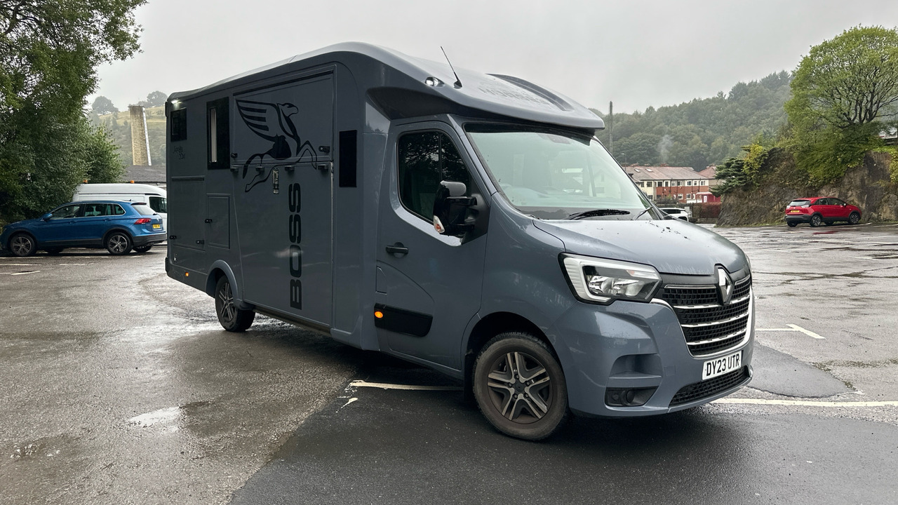 RENAULT MASTER 35 ENERGY 2.3 DCI 150PS - Nákladné auto na prepravu koní: obrázok 1 RENAULT MASTER 35 ENERGY 2.3 DCI 150PS - Nákladné auto na prepravu koní: obrázok 1