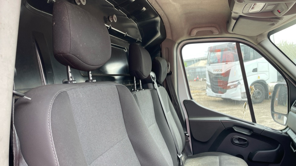 Dodávka skriňová nadstavba RENAULT MASTER 35 LWB: obrázok 8