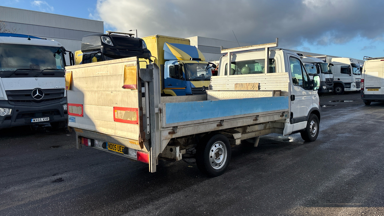 RENAULT MASTER CCPML35 DCI100 MWB - Valníkový/ Plošinový nákladný automobil: obrázok 4 RENAULT MASTER CCPML35 DCI100 MWB - Valníkový/ Plošinový nákladný automobil: obrázok 4