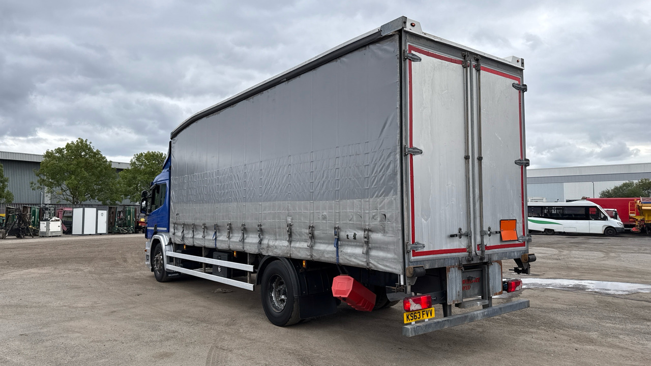 SCANIA P 230 - Plachtové nákladné vozidlo: obrázok 3 SCANIA P 230 - Plachtové nákladné vozidlo: obrázok 3