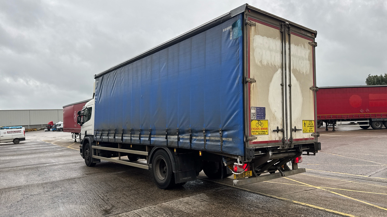 SCANIA P 250 - Plachtové nákladné vozidlo: obrázok 3 SCANIA P 250 - Plachtové nákladné vozidlo: obrázok 3