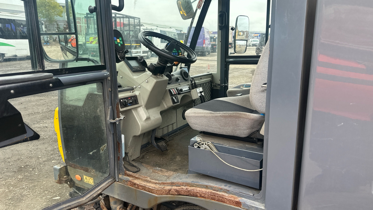 SCARAB MINOR M25H - Zametacie vozidlo: obrázok 5 SCARAB MINOR M25H - Zametacie vozidlo: obrázok 5