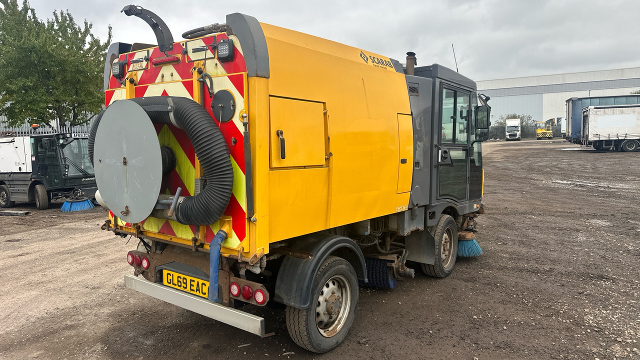 SCARAB MINOR M25H - Zametacie vozidlo: obrázok 4 SCARAB MINOR M25H - Zametacie vozidlo: obrázok 4