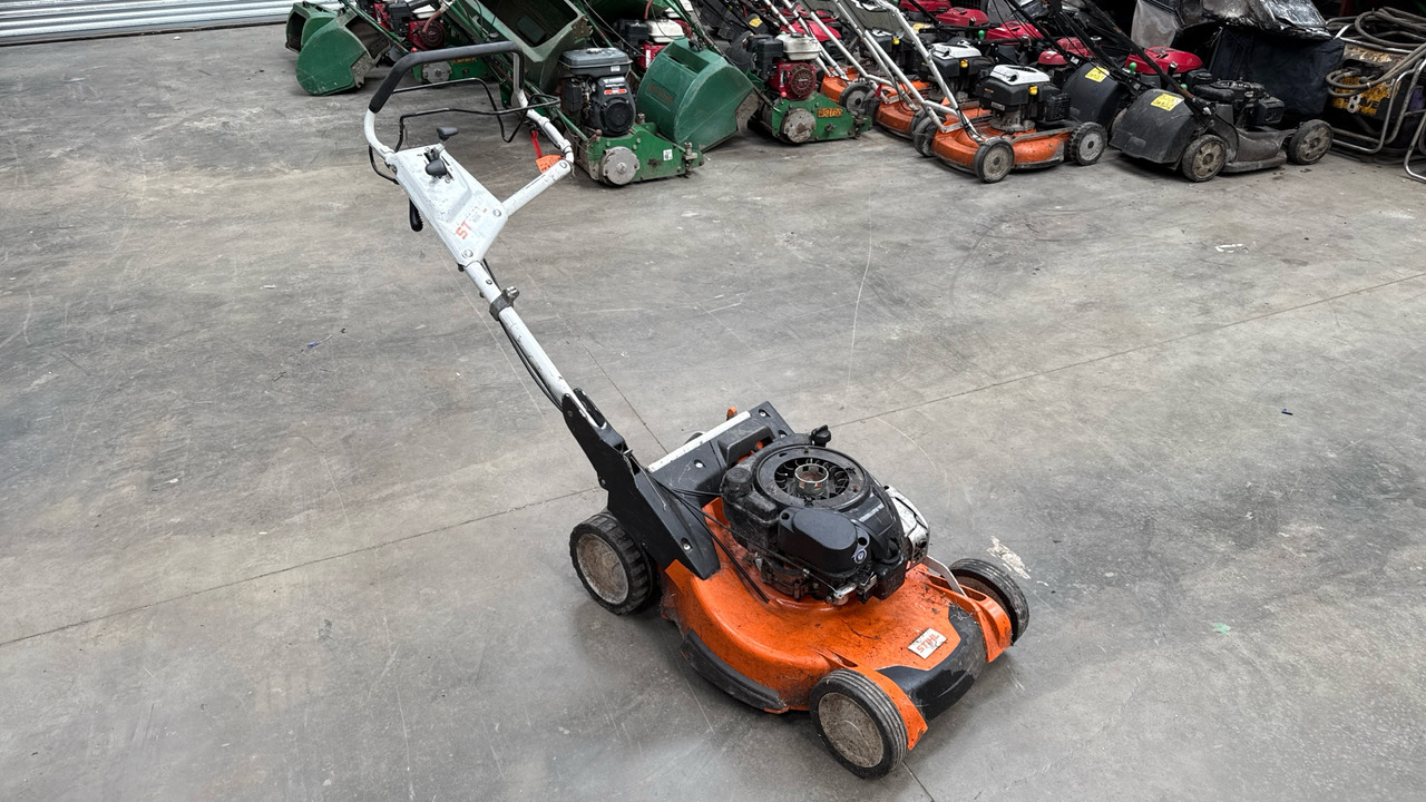 STIHL - Záhradná kosačka: obrázok 3 STIHL - Záhradná kosačka: obrázok 3