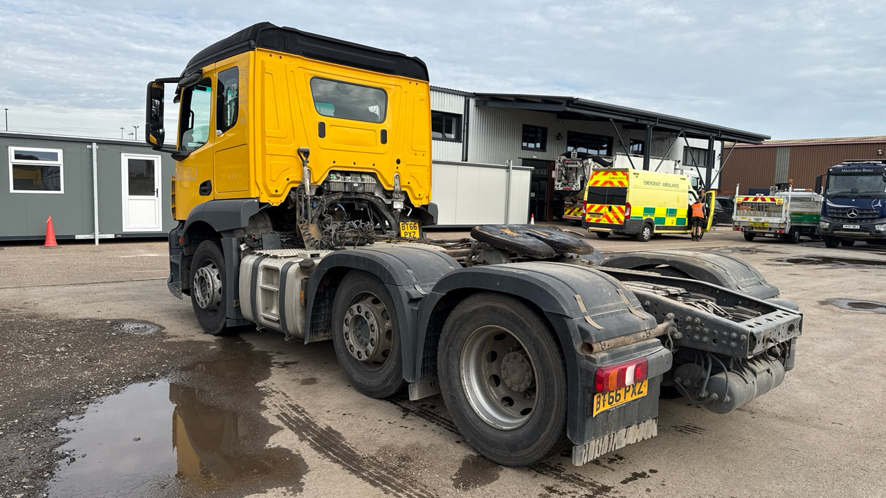 MERCEDES-BENZ ACTROS - Ťahač: obrázok 3 MERCEDES-BENZ ACTROS - Ťahač: obrázok 3