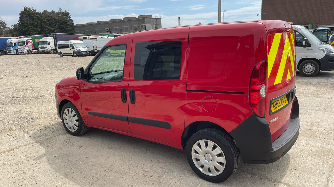 VAUXHALL COMBO 2300 1.3 CDTI - Dodávkа s dvojitou kabínou: obrázok 3 VAUXHALL COMBO 2300 1.3 CDTI - Dodávkа s dvojitou kabínou: obrázok 3
