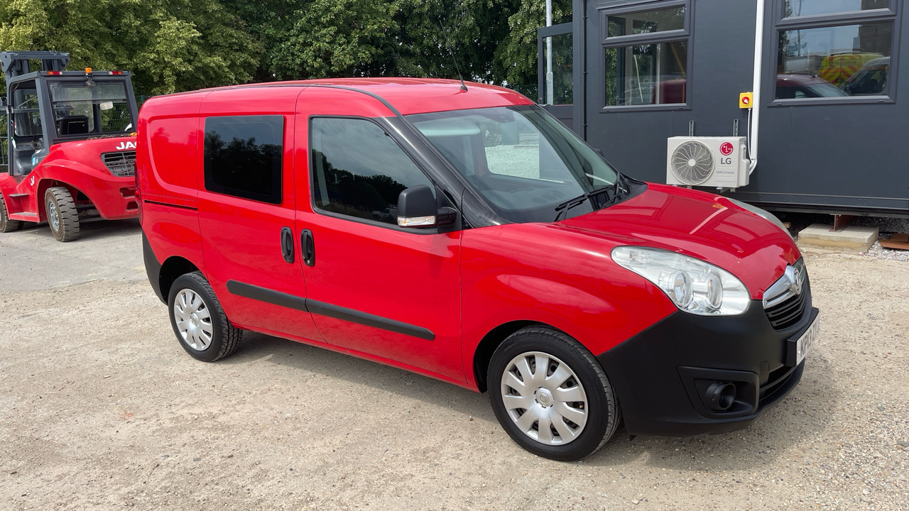 VAUXHALL COMBO 2300 1.3 CDTI - Dodávkа s dvojitou kabínou: obrázok 1 VAUXHALL COMBO 2300 1.3 CDTI - Dodávkа s dvojitou kabínou: obrázok 1
