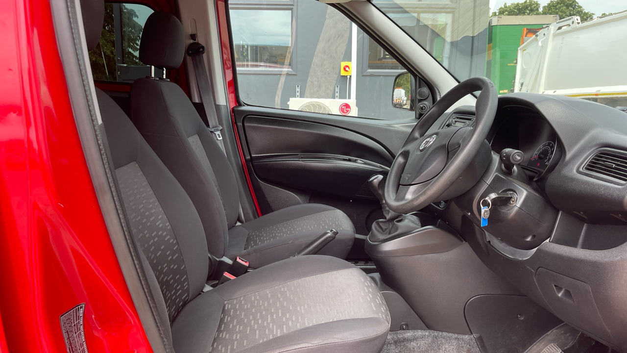 VAUXHALL COMBO 2300 1.3 CDTI - Dodávkа s dvojitou kabínou: obrázok 5 VAUXHALL COMBO 2300 1.3 CDTI - Dodávkа s dvojitou kabínou: obrázok 5