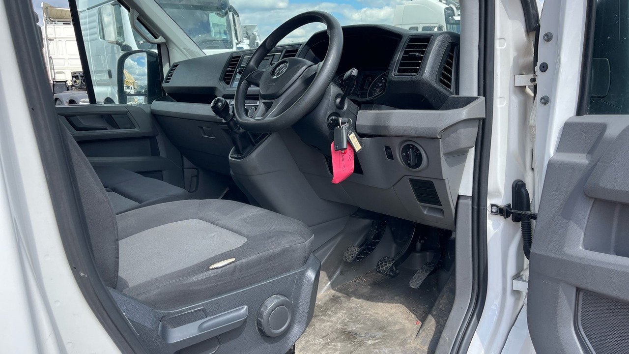 VOLKSWAGEN CRAFTER 2.0 TDI 140PS Startline High Roof Van - Chladiarenská dodávka: obrázok 5 VOLKSWAGEN CRAFTER 2.0 TDI 140PS Startline High Roof Van - Chladiarenská dodávka: obrázok 5