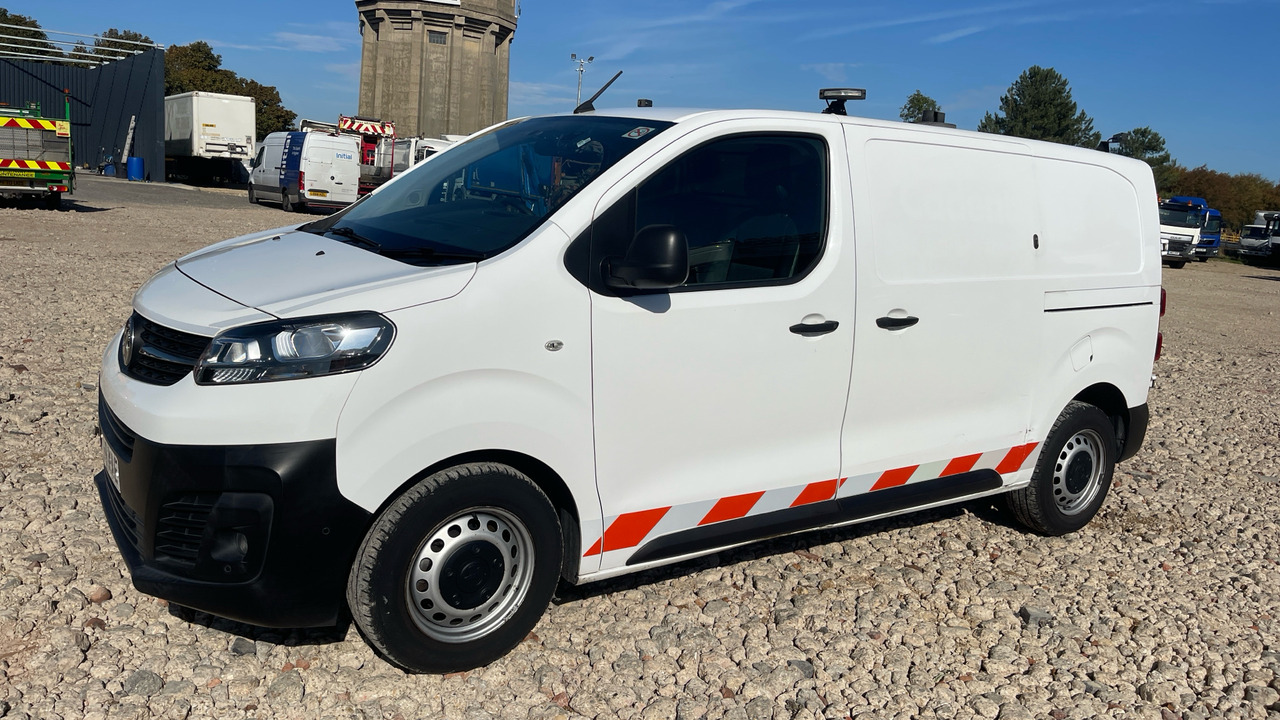 Vauxhall Vivaro 2900 1.5 100PS - Malá dodávka: obrázok 2 Vauxhall Vivaro 2900 1.5 100PS - Malá dodávka: obrázok 2