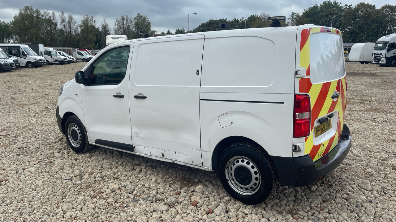 Vauxhall Vivaro 2900 1.5D 100PS - Malá dodávka: obrázok 3 Vauxhall Vivaro 2900 1.5D 100PS - Malá dodávka: obrázok 3