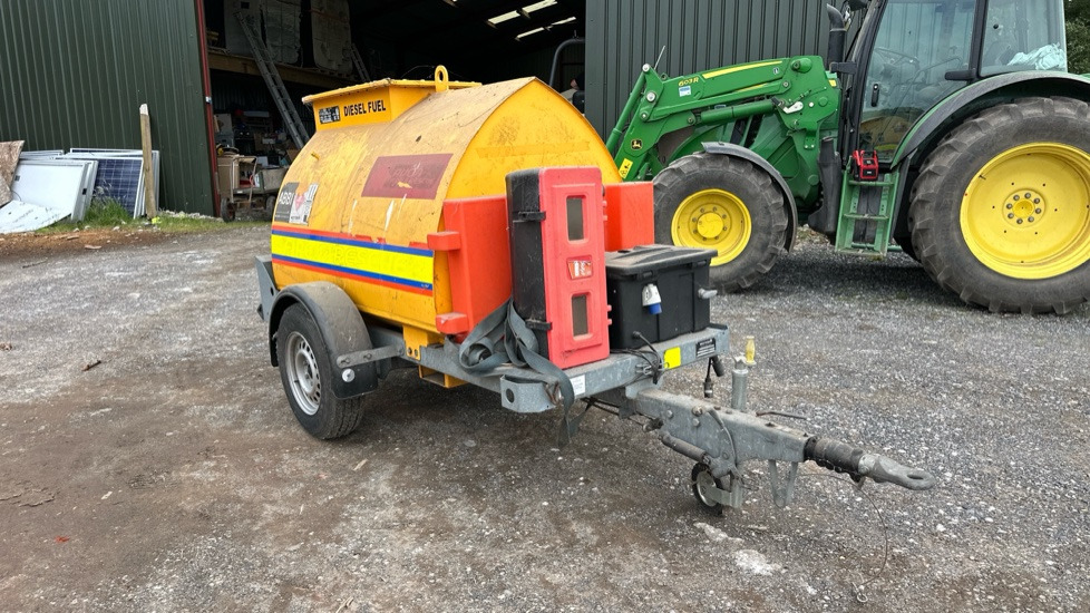 WESTERN FUEL BOWSER 210 - Stavebné zariadenia: obrázok 5 WESTERN FUEL BOWSER 210 - Stavebné zariadenia: obrázok 5