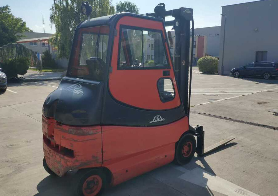 Linde E25, battery 2019 - Elektrický vysokozdvižný vozík: obrázok 3 Linde E25, battery 2019 - Elektrický vysokozdvižný vozík: obrázok 3
