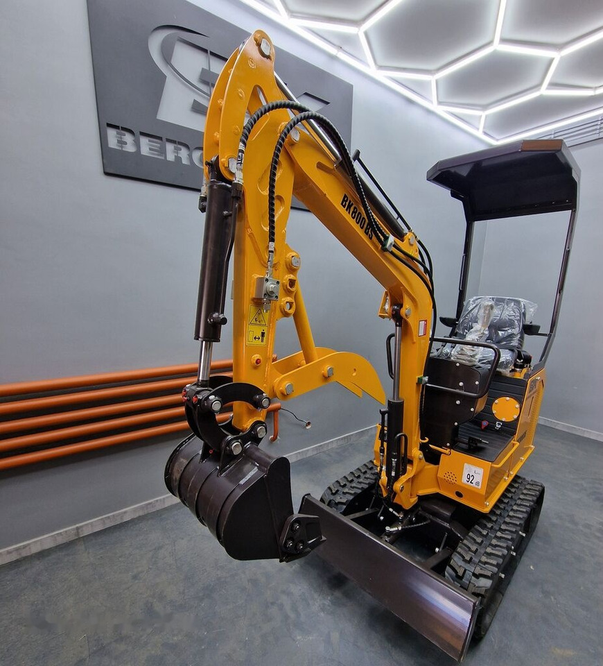Berger Kraus BK800BS Nowa minikoparka Mini excavator Torsion arm - Mini rýpadlo: obrázok 3 Berger Kraus BK800BS Nowa minikoparka Mini excavator Torsion arm - Mini rýpadlo: obrázok 3