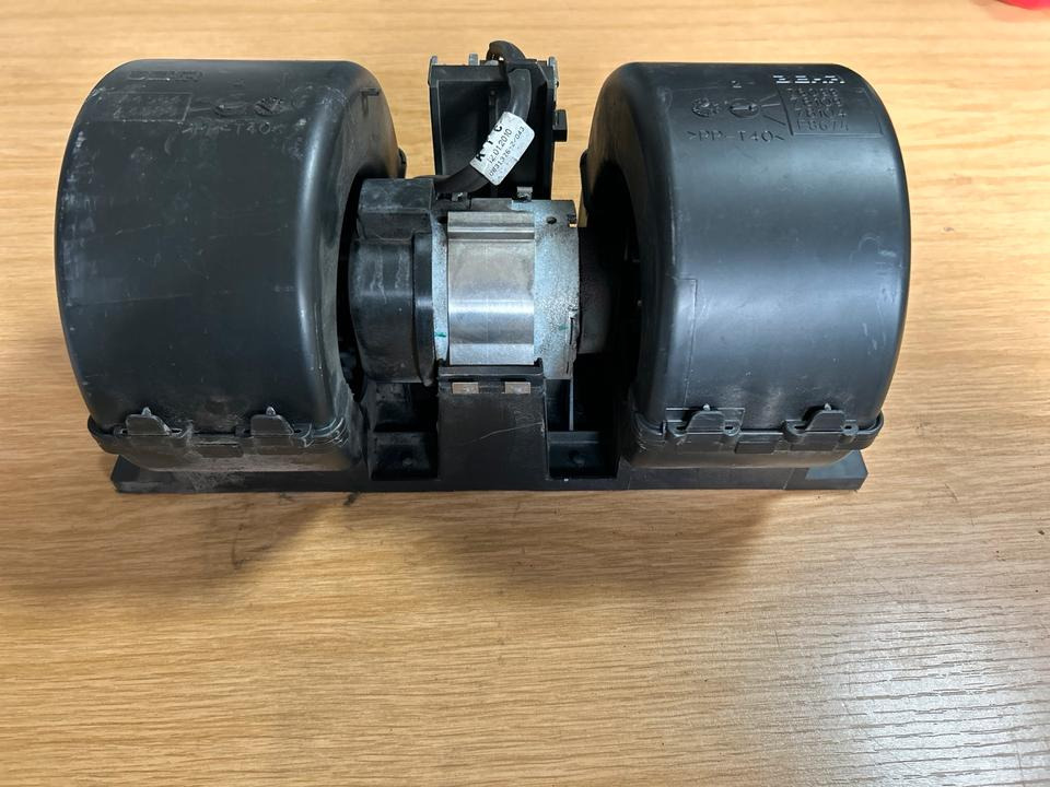 DAF CF Klimaanlage Motor A4584/A4588 - Chladiaci systém pre Nákladné auto: obrázok 4 DAF CF Klimaanlage Motor A4584/A4588 - Chladiaci systém pre Nákladné auto: obrázok 4