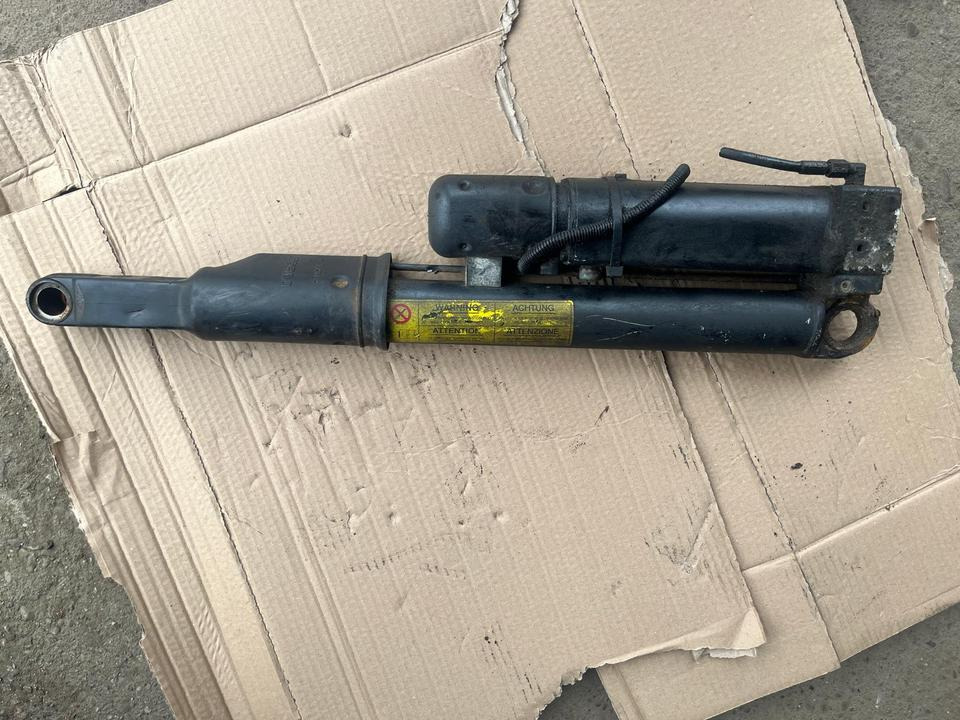 IVECO Stralis 450 Hydraulikzylinder Kippzylinder 500368557 - Hydraulický valec pre Nákladné auto: obrázok 1 IVECO Stralis 450 Hydraulikzylinder Kippzylinder 500368557 - Hydraulický valec pre Nákladné auto: obrázok 1