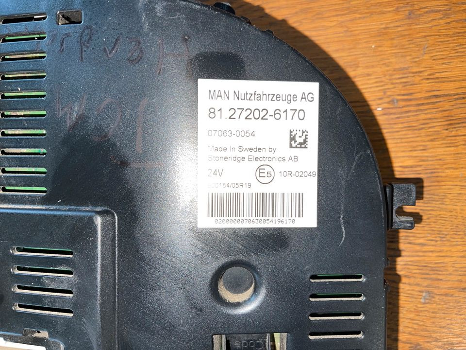 MAN Kombiinstrument Tacho 81272026170 - Palubná doska pre Nákladné auto: obrázok 3 MAN Kombiinstrument Tacho 81272026170 - Palubná doska pre Nákladné auto: obrázok 3