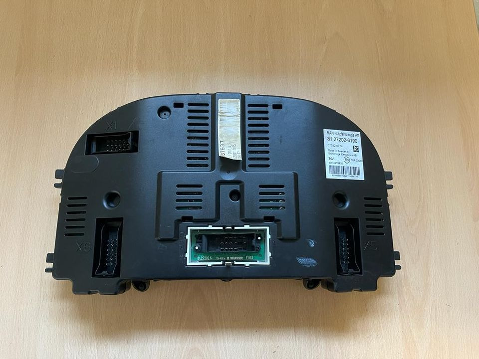 MAN Kombiinstrument Tacho 81272026190 - Palubná doska pre Nákladné auto: obrázok 3 MAN Kombiinstrument Tacho 81272026190 - Palubná doska pre Nákladné auto: obrázok 3
