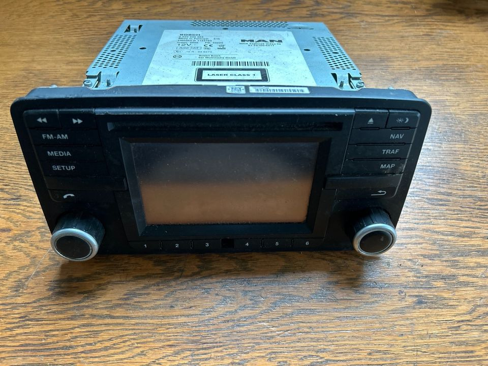 MAN Radio/Navigationssystem TGM BOSCH 81.28100-6017 - Navigačný systém pre Nákladné auto: obrázok 1 MAN Radio/Navigationssystem TGM BOSCH 81.28100-6017 - Navigačný systém pre Nákladné auto: obrázok 1
