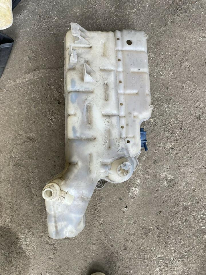 MAN TGL Ausgleichsbehälter Kühlmittel 81061026228 81061026233 - Expanzná nádobka pre Nákladné auto: obrázok 2 MAN TGL Ausgleichsbehälter Kühlmittel 81061026228 81061026233 - Expanzná nádobka pre Nákladné auto: obrázok 2