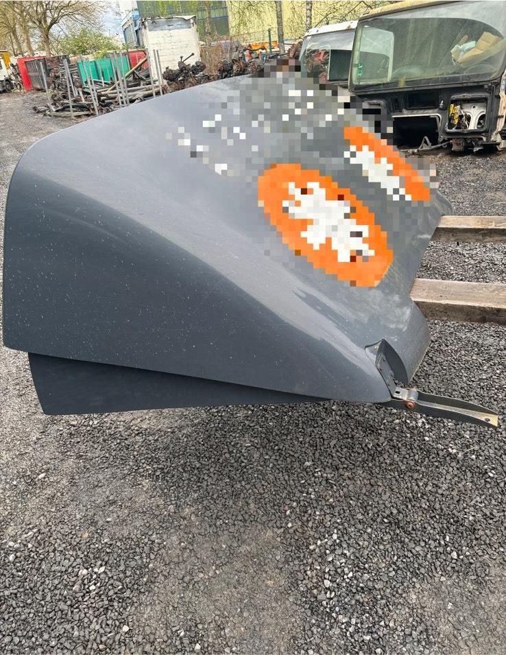 MAN TGL Dachspoiler - Blatník pre Nákladné auto: obrázok 1 MAN TGL Dachspoiler - Blatník pre Nákladné auto: obrázok 1