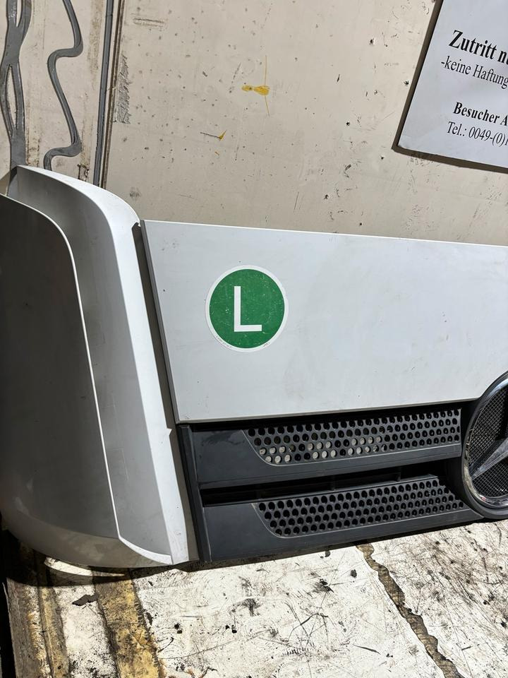 Mercedes Actros MP4 Motorhaube A9607500409 - Kapota pre Nákladné auto: obrázok 2 Mercedes Actros MP4 Motorhaube A9607500409 - Kapota pre Nákladné auto: obrázok 2