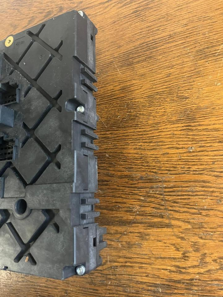 Mercedes Actros MP4 Single-SAM Sicherungskasten A0014463658 - Poistka pre Nákladné auto: obrázok 5 Mercedes Actros MP4 Single-SAM Sicherungskasten A0014463658 - Poistka pre Nákladné auto: obrázok 5