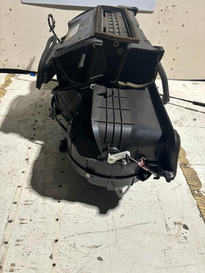 Mercedes Atego 2 Heizungskasten/Klimakasten A9408300061 - Ventilátor pre Nákladné auto: obrázok 3 Mercedes Atego 2 Heizungskasten/Klimakasten A9408300061 - Ventilátor pre Nákladné auto: obrázok 3