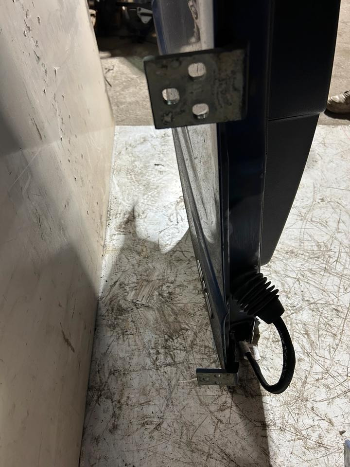 Mercedes Atego 4 EU6 Beifahrertür Innenverkleidung, Spiegel LN 45 - Dvere a diely pre Nákladné auto: obrázok 3 Mercedes Atego 4 EU6 Beifahrertür Innenverkleidung, Spiegel LN 45 - Dvere a diely pre Nákladné auto: obrázok 3