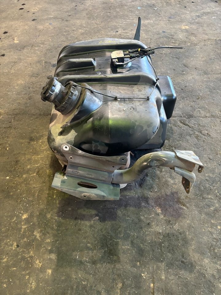 Mercedes Atego 4 EU6 Dieseltank Tank Tankbehälter 200L - Palivová nádrž pre Nákladné auto: obrázok 2 Mercedes Atego 4 EU6 Dieseltank Tank Tankbehälter 200L - Palivová nádrž pre Nákladné auto: obrázok 2